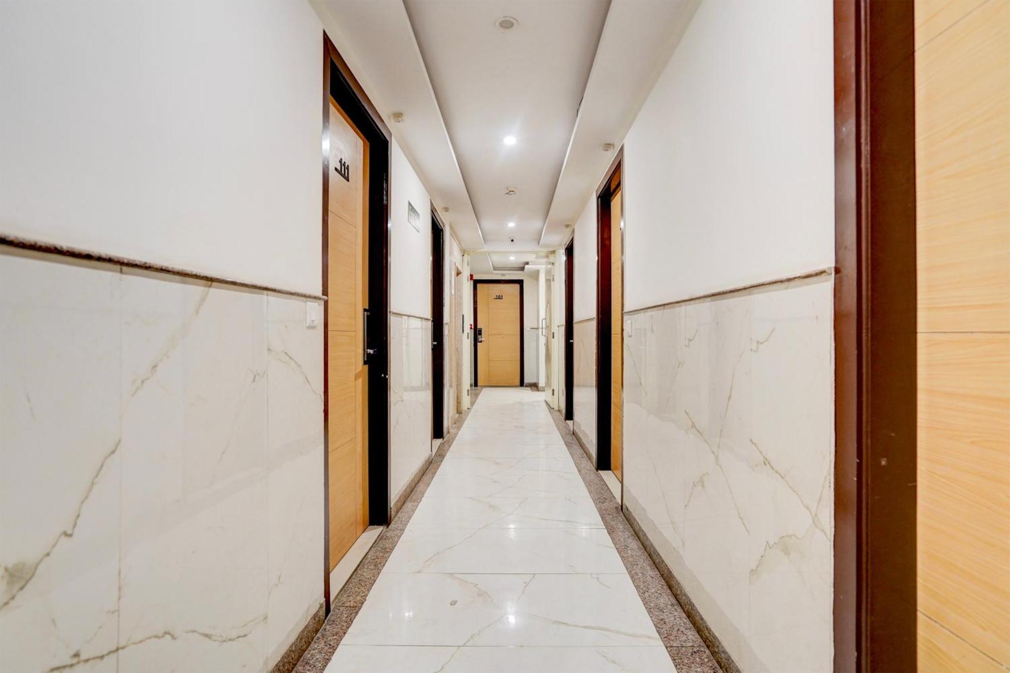 Hotel Super Townhouse Airport Road Delhi Nueva Delhi Exterior foto